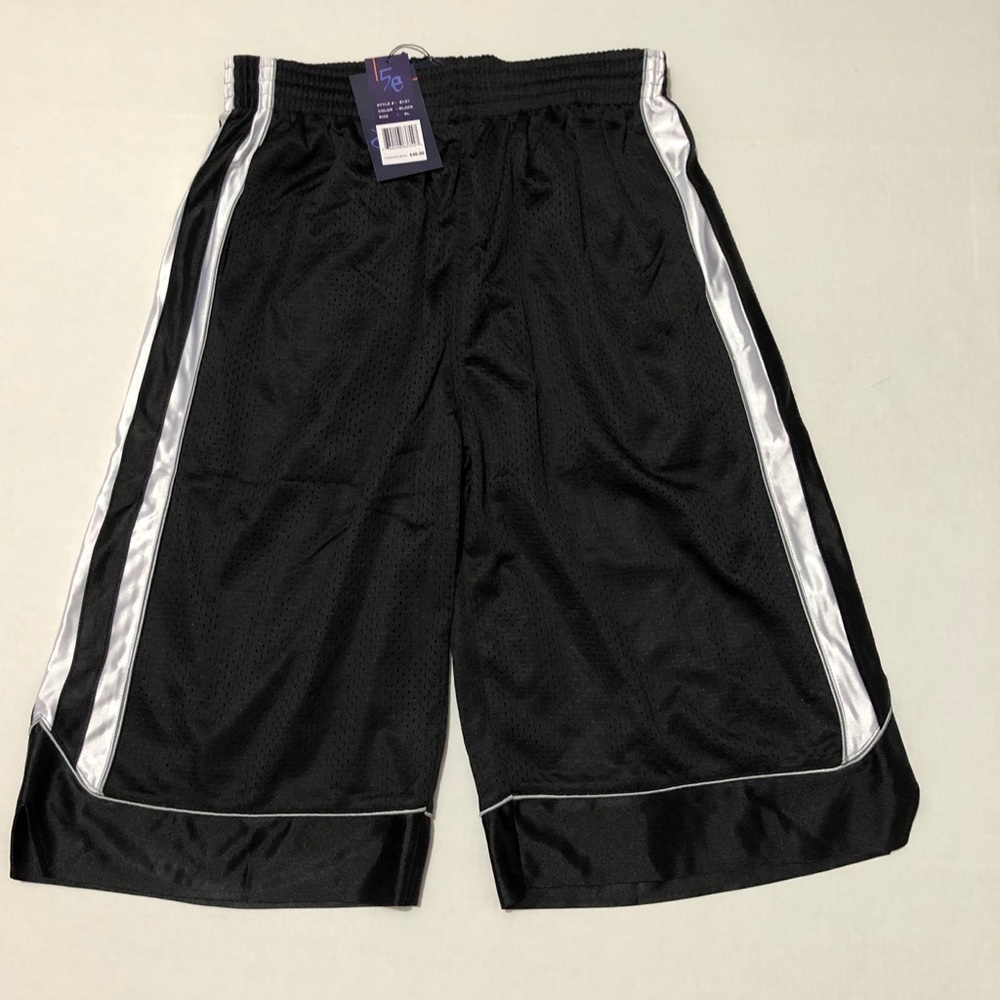 Five elements basketball shorts black / white NWT